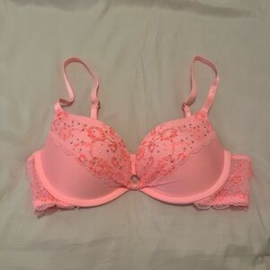 32B Victoria Secret Bra